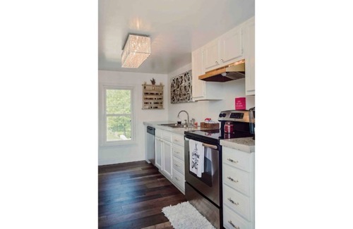 Ste Genevieve House | 😇Slice of Heaven by Property Lovers 💕