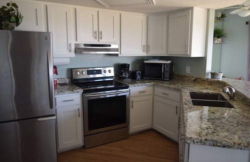 South Padre Island Condo | Slice of Paradise! Beautiful Gulf Views from 9th Floor Renovated Condo