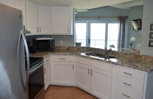 South Padre Island Condo | Slice of Paradise! Beautiful Gulf Views from 9th Floor Renovated Condo