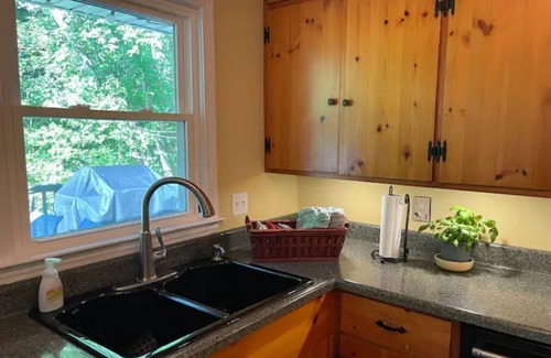 Sherman House | Slice of Paradise in the Country