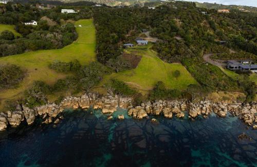 Langs Beach House | Slice of Paradise - Waipu Cove Holiday Home