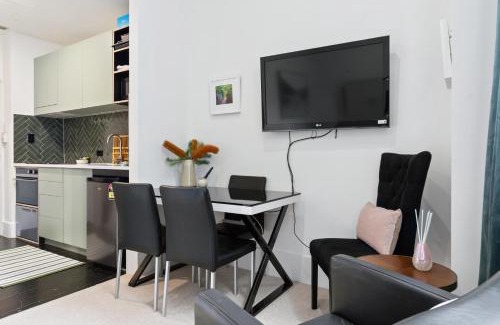 Auckland Central Business District Apartment | slick city apartment