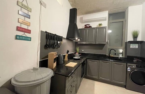 Mosta House | Sliema Cozy Industrial Townhouse