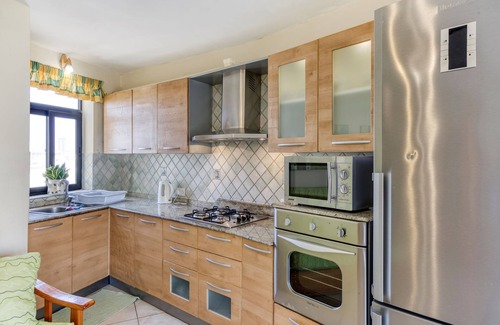 Sliema Apartment | Sliema Penthouse near Balluta Bay, St Julian, Beaches and Valletta