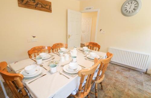 Magherafelt House | Slieve Gallion Cottage