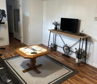Gillette Apartment | Slightwork