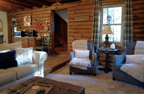New Castle Cabin | Slippery Rock Cabin on the Creek. Close to McConnell’s Mill & Moraine St. Parks.