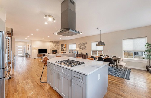 West Colfax House | Sloan's Lake Loft | Hot tub & Rooftop Patio