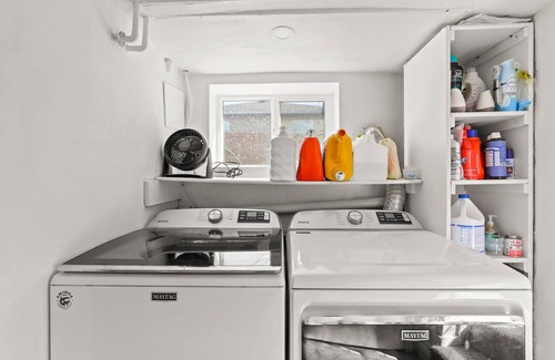 Sloan Lake Apartment | Sloan's Lake Studio Cottage