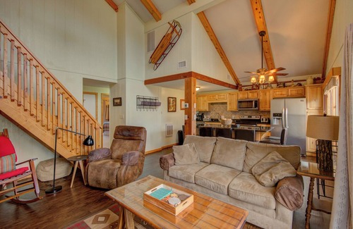 Sugar Mountain Condo | Slopeside Easy Street - walk to slopes on Sugar, updated
