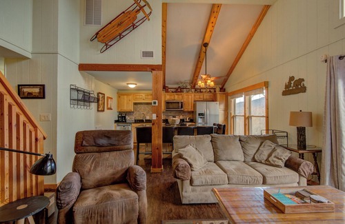 Sugar Mountain Condo | Slopeside Easy Street - walk to slopes on Sugar, updated