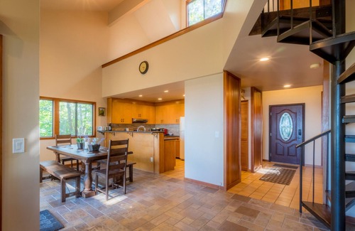 Beech Mountain Ski Chalet | Slopeside is just steps to Beech Mountain Resort and Ski Village! Amazing Views!