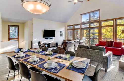 Old Town House | Slopeside Luxury Villa 62 / Hot Tub & Views/Arcade - $500 FREE Activities & Equipment Rentals Daily