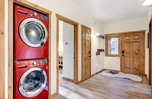 Old Town House | Slopeside Luxury Villa 62 / Hot Tub & Views/Arcade - $500 FREE Activities & Equipment Rentals Daily