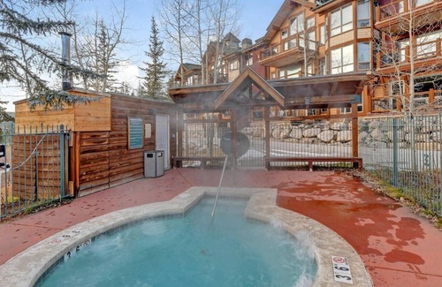 Old Town House | Slopeside Luxury Villa 62 / Hot Tub & Views/Arcade - $500 FREE Activities & Equipment Rentals Daily