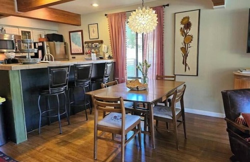 Crested Butte Condo | Slopeside Serenity: Hot Tub, Fireplace, Mountain Views—Walk or Shuttle to Lift