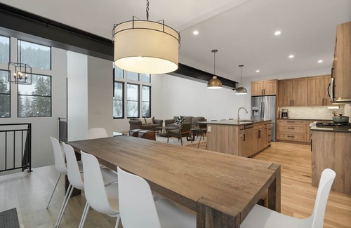 Old Town House | Slopeside Townhome at Winter Park Resort