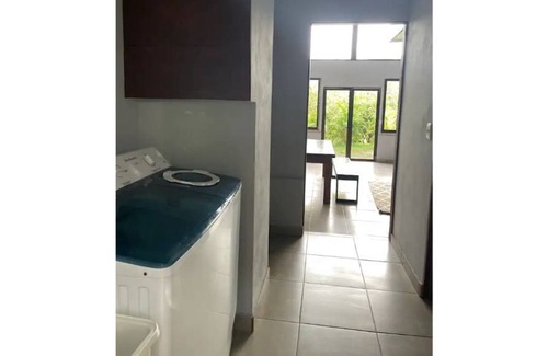 Penjamo House | Sloth House Near La Fortuna