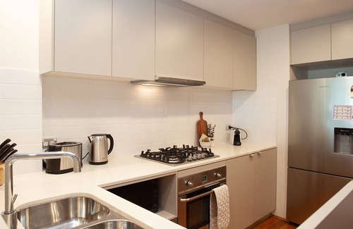 Bondi Apartment | Slow Beam, Bondi Beach Isyd