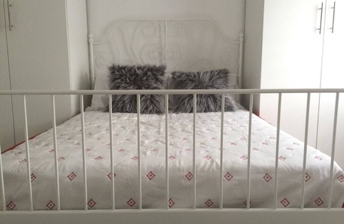 Kuala Lumpur Bed & Breakfast | Slumber & Breakfast Bedroom