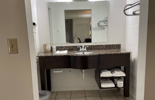 Harrisonville Hotel | Slumber Inn Of Harrisonville