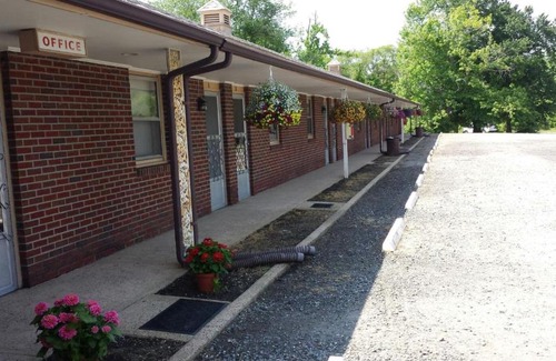 Birmingham Hotel | Slumberland Motel Mount Holly