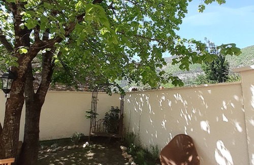 Roche-Saint-Secret House | Small apartment with private indoor pool