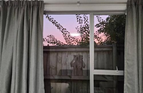 Mount Albert House | Small 3 bedroom Garden Chalet B
