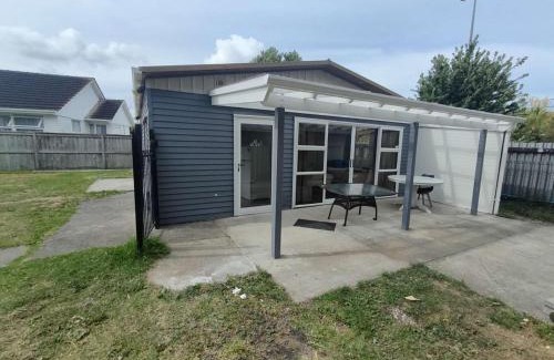 Mount Albert House | Small 3 bedroom Garden Chalet B