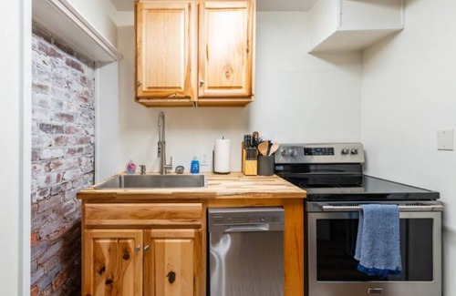 Danville Apartment | Small and Stylish: Main St. Apt