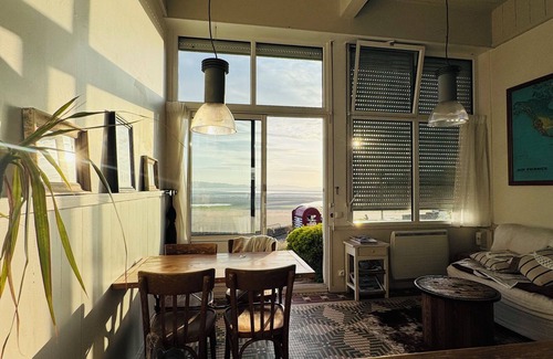 Saint-Michel-en-Greve Apartment | Small apartment with sea view