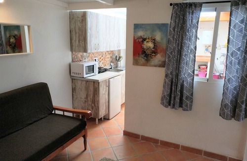 Castillo del Romeral Apartment | Small apartment by the sea in a fishing village