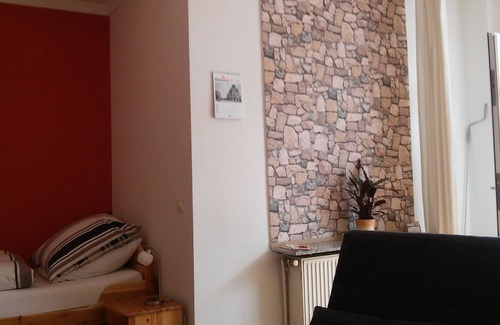Dinslaken Apartment | small apartment with private parking