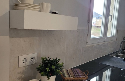 Becerrea Condo | SMALL APARTMENT WITH GREAT VIEWS
