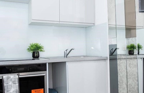Kensal Green Apartment | Small But Cozy Studio, Great Tube Connection