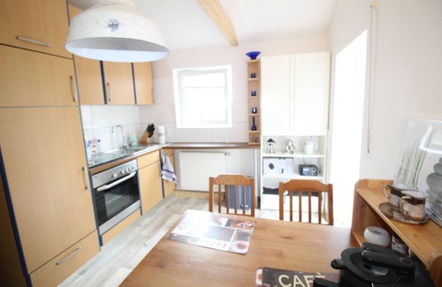 Eschhofen House | Small but nice with garden