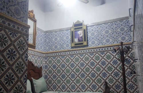 Tunis Bed & Breakfast | Small castle