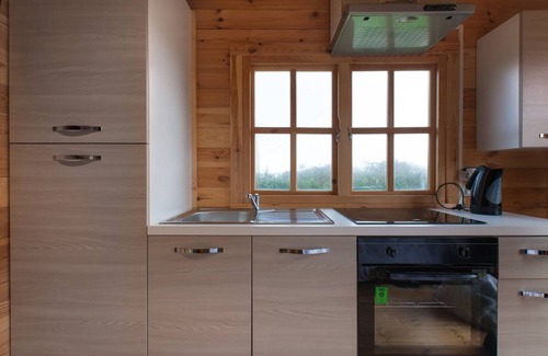 Roscanvel Ski Chalet | Small chalet near the sea