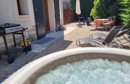 St.-Remy-de-Provence Apartment | Small cocoon in the heart of St Rémy with spa