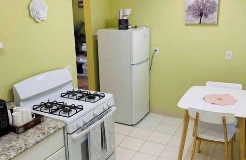 Overland House | Small comfortable home