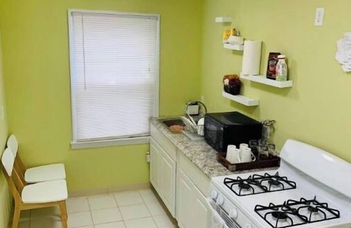 Overland House | Small comfortable home