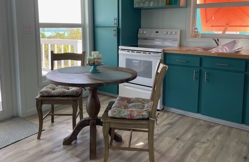 Spanish Wells Cottage | Small cottage, Big Ocean View