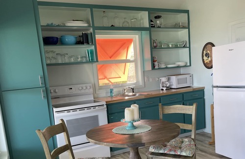 Spanish Wells Cottage | Small cottage, Big Ocean View