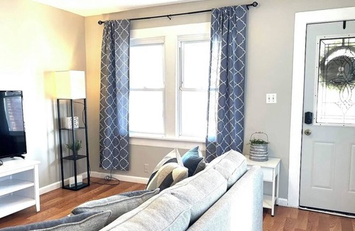 Evansville House | Small cottage like house in quiet neighborhood also Pet friendly