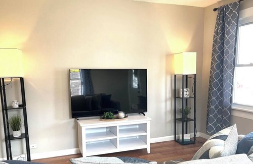 Evansville House | Small cottage like house in quiet neighborhood also Pet friendly