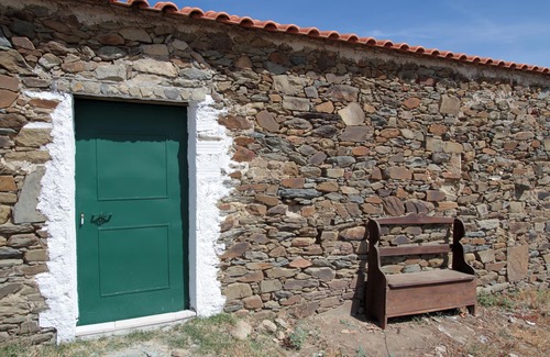 Almodovar e Graca dos Padroes Cottage | Small countryhouse 3 Klms From Almodovar, Family-Friendly; Pet-Friendly