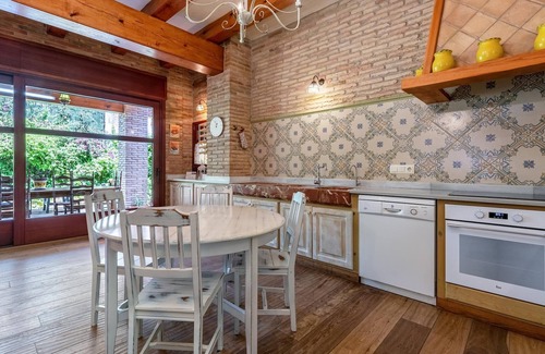 El Perello Villa | Small exclusive palace in rural spot