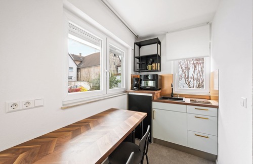 Talheim Apartment | Small first floor apartment with balcony