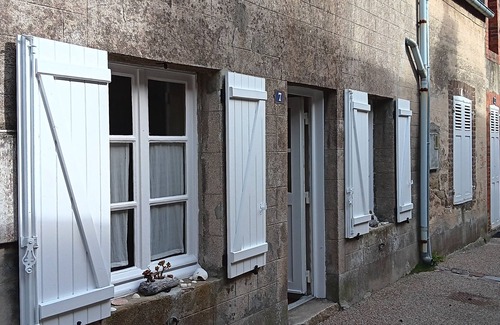 Cotentin Peninsula House | Small fisherman's cottage. just for 2!