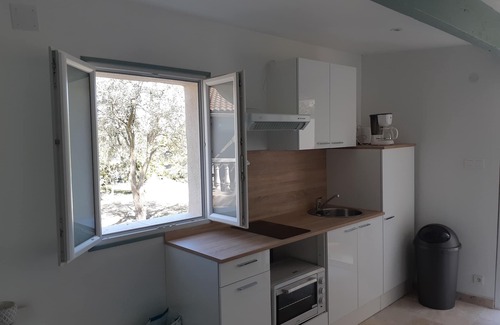 Caumont-sur-Durance House | Small flirtatious house
